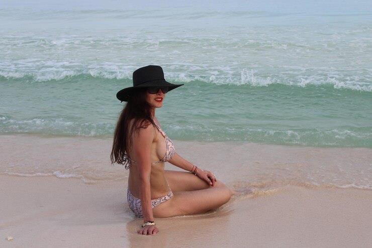 Hire luxury Gurgaon Sector 103 Escorts
